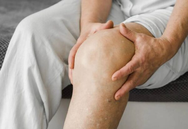 Best Exercises for Knee Pain Relief in Winter